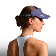 2XU Visera Performance Elástico Future Dusk White