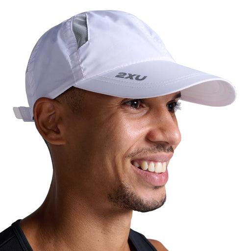 2XU Gorra Run Blanco