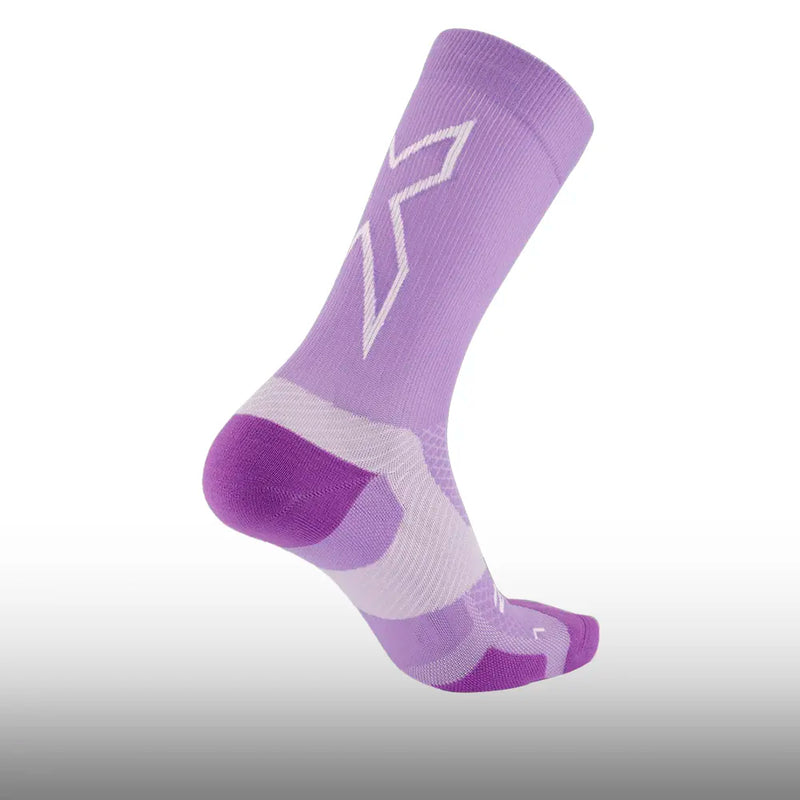2XU Media Vectr Light Cushion Crew Grape Fizz