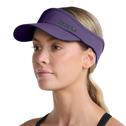 2XU Visera Run Broche Uva