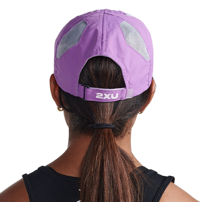 2XU Gorra Run Broche Thistle