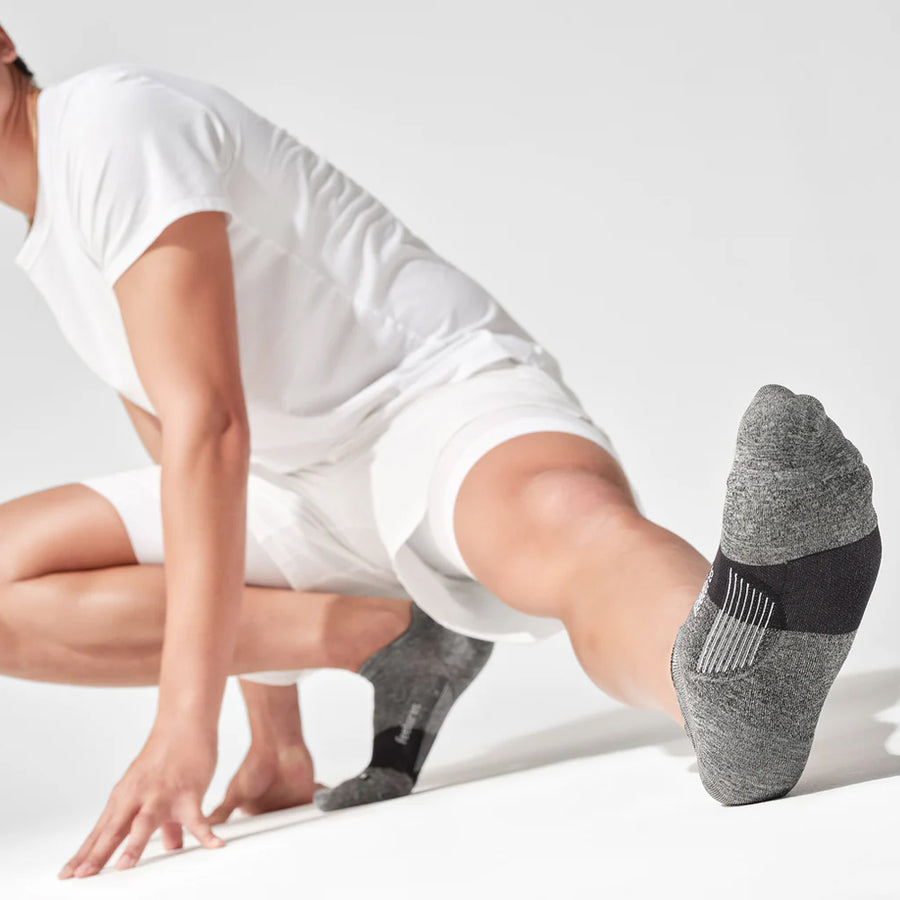 Feetures Elite Ultra Light No Show Tab Gray