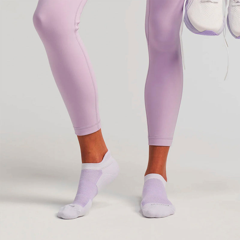 Feetures High Performance Ultra Light No Show Tab