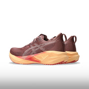 Asics Novablast 5 Mujer Rubble Red Fawn