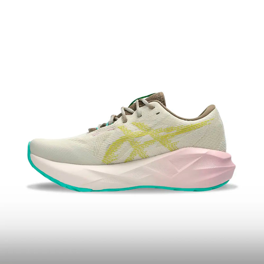 Asics Novablast 5 TR Mujer Light Dust Cacti