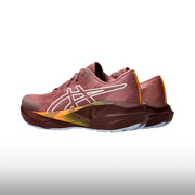 Asics Novablast 5 TR Mujer Nature Bathing Rubble Red