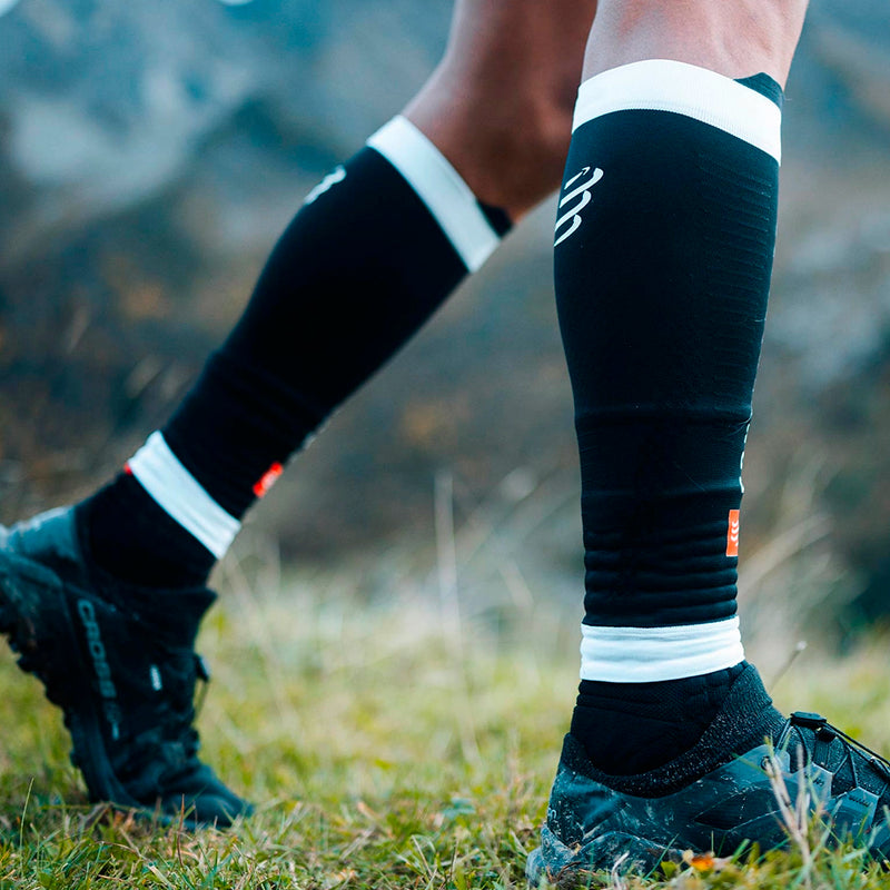 Compressport Pantorrilleras R2 3.0 Black White