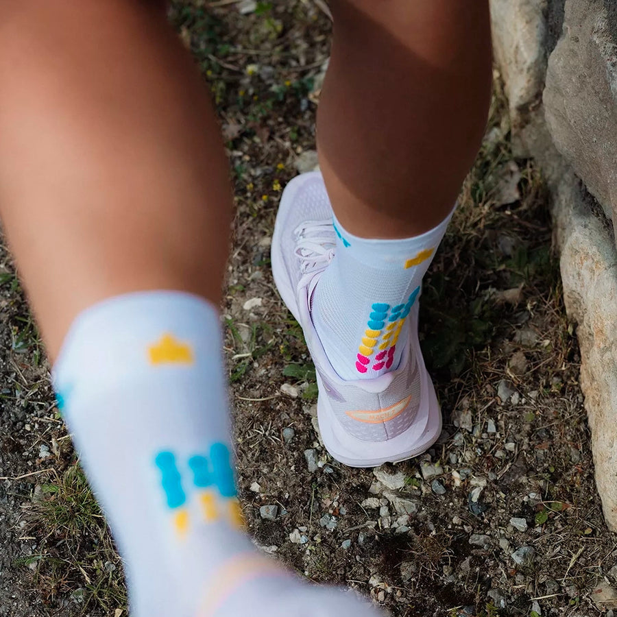 Compressport Pro Racing Socks V4.0 Run High Ironman 2026 White