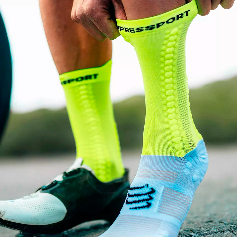 Compressport Pro Racing Socks v4.0 Bike White Safe Yellow
