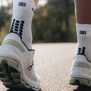 Compressport Pro Racing Socks v4.0 Run High White Black