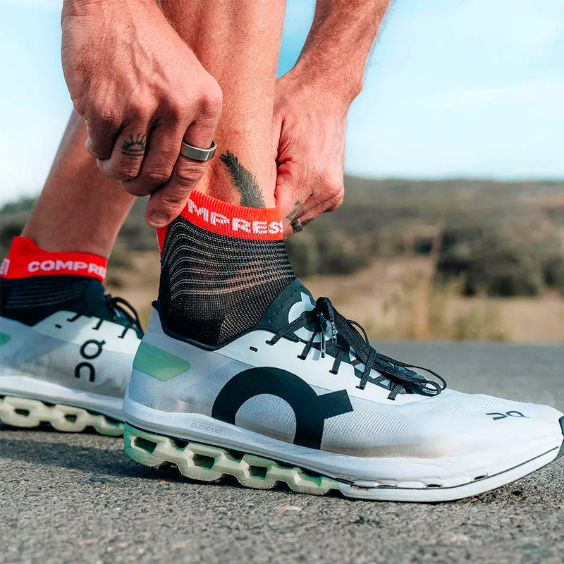 Compressport  Pro Racing Socks v4.0 Run Low Black Core Red