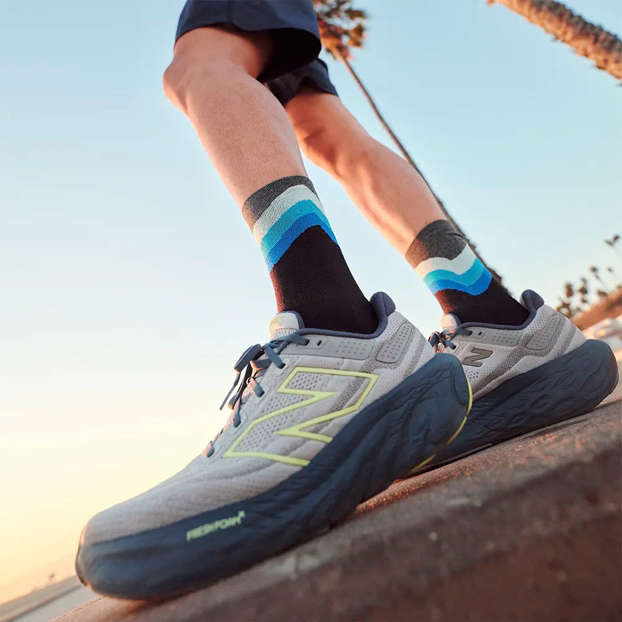 Feetures Elite Light Cushion Mini Crew Black Swell