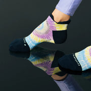 Feetures Elite Light Cushion No Show Tab Lavender Spiral