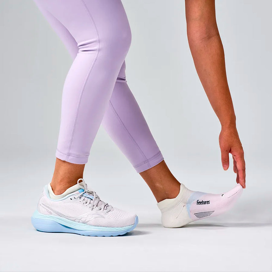 Feetures Elite Light Cushion No Show Tab Lilac Breeze
