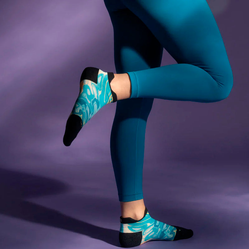 Feetures Elite Light Cushion No Show Tab Sunrise Lagoon