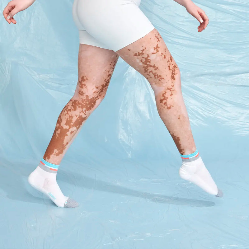 Feetures Elite Light Cushion Quarter Aquatic White