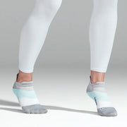 Feetures Elite Ultra Light No Show Tab Gray Sky