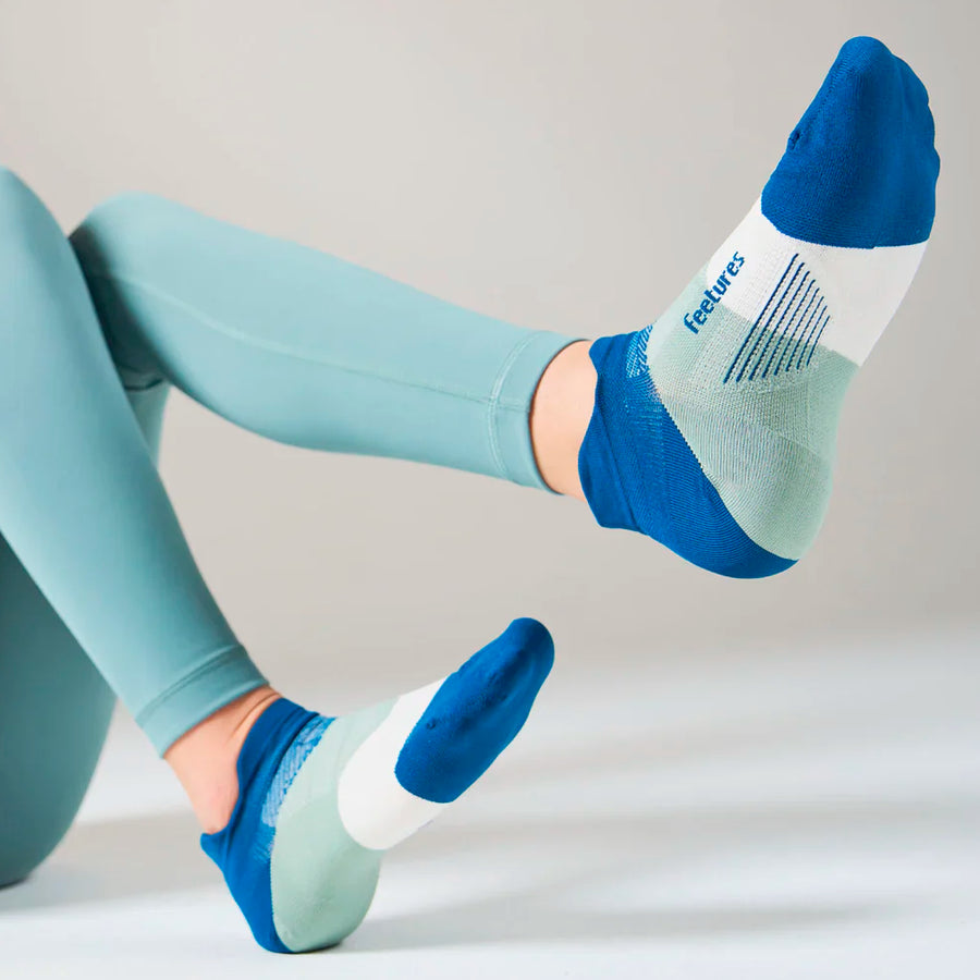 Feetures Elite Ultra Light No Show Tab Sock Midnight Woods
