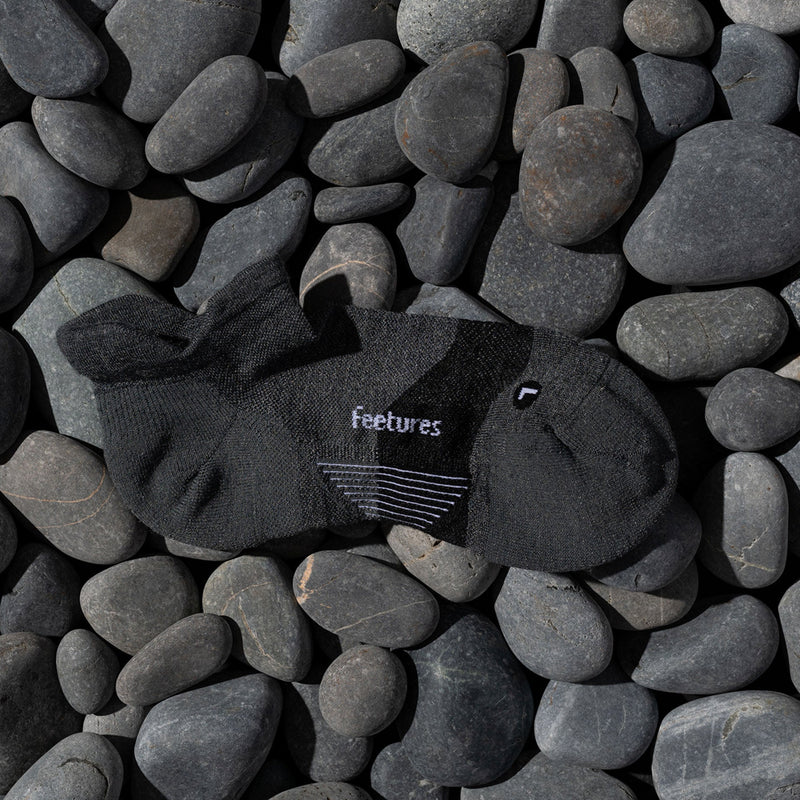 Feetures Merino 10 Ultra Light No Show Tab Gray