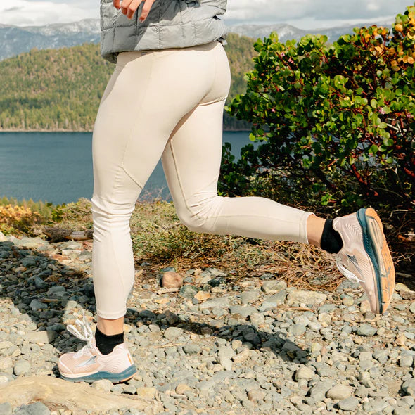 Feetures Merino 10 Ultra Light Quarter Black