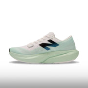 New Balance FuelCell Rebel V4 Mujer Clay Ash White