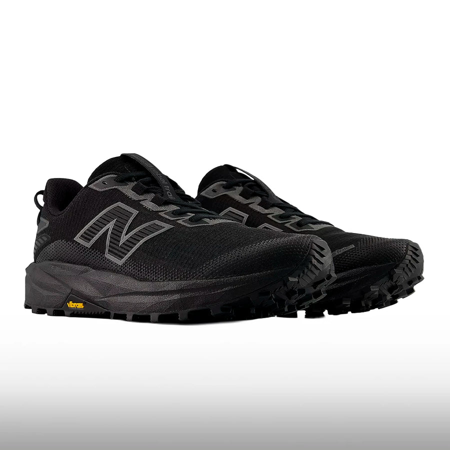 New Balance FuelCell Rebel Trail V1 Hombre Black Metallic