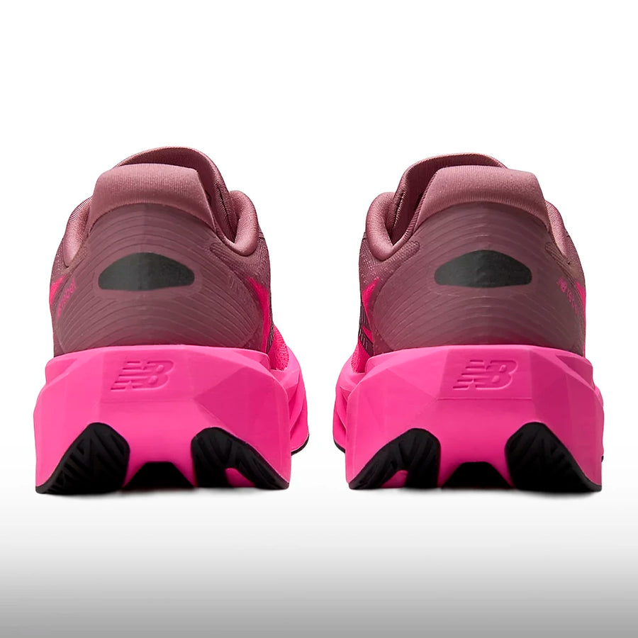New Balance FuelCell Rebel v5 Hombre Pink Heat Rosewood