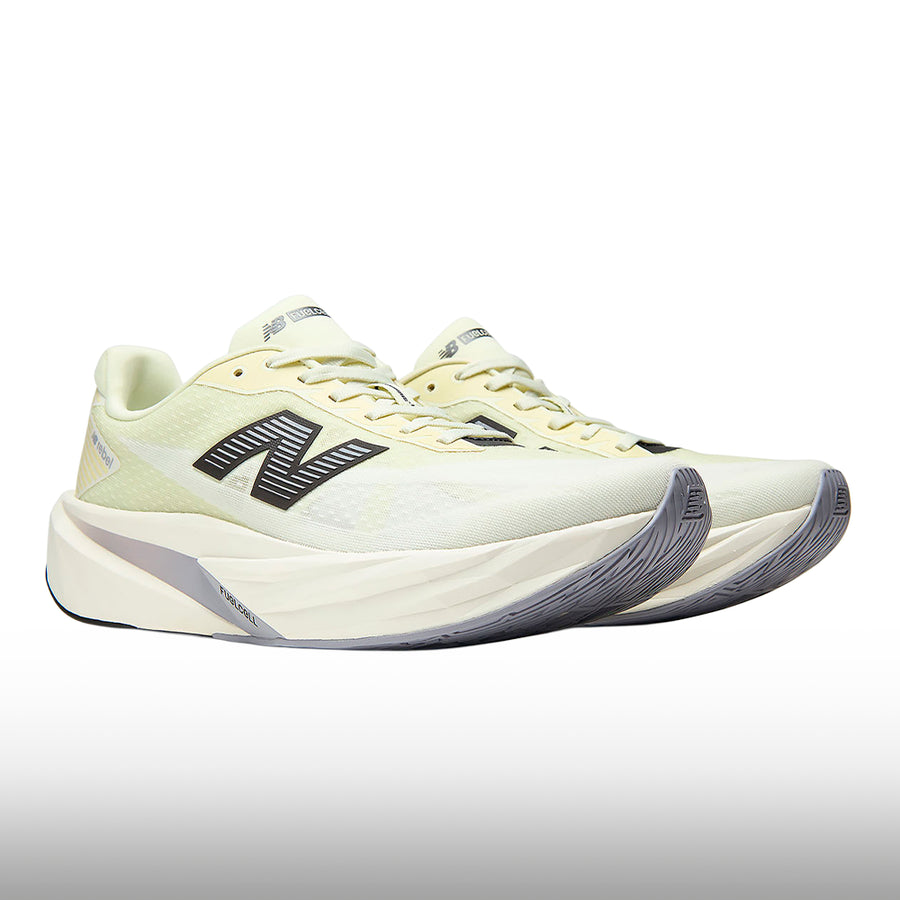 New Balance FuelCell Rebel v5 Hombre Pistachio Butter Digital Mist