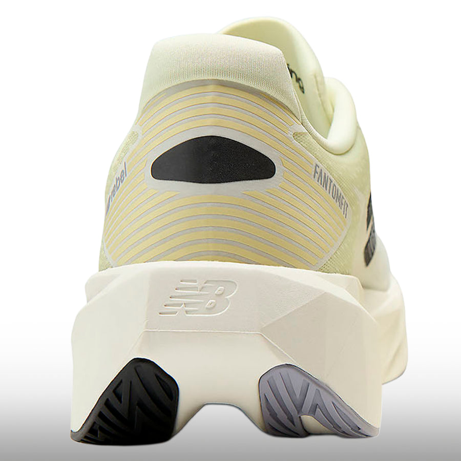 New Balance FuelCell Rebel v5 Hombre Pistachio Butter Digital Mist