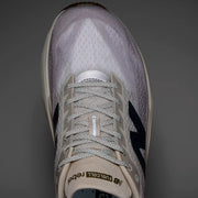 New Balance FuelCell Rebel v5 Hombre Shipyard Arid Stone