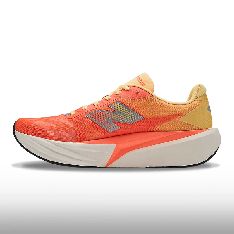 New Balance FuelCell Rebel v5 Hombre Tangerine Heat Silver Metallic