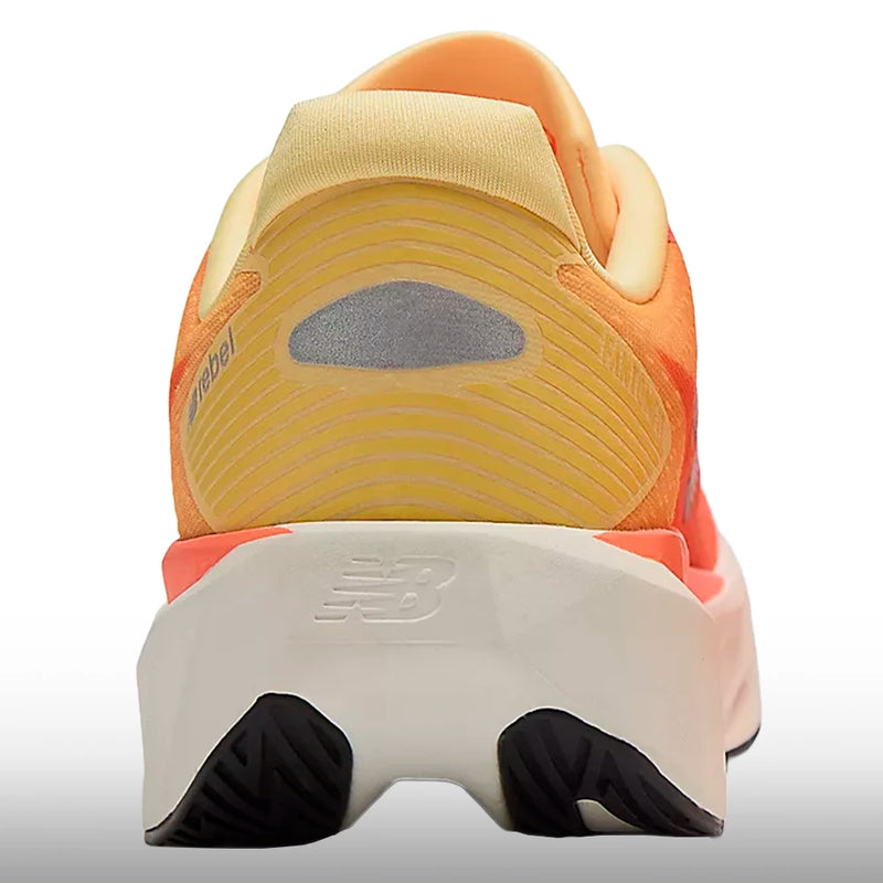 New Balance FuelCell Rebel v5 Hombre Tangerine Heat Silver Metallic