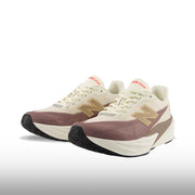 New Balance FuelCell Rebel v5 Mujer Angora Earth Shadow