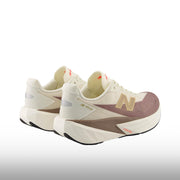 New Balance FuelCell Rebel v5 Mujer Angora Earth Shadow