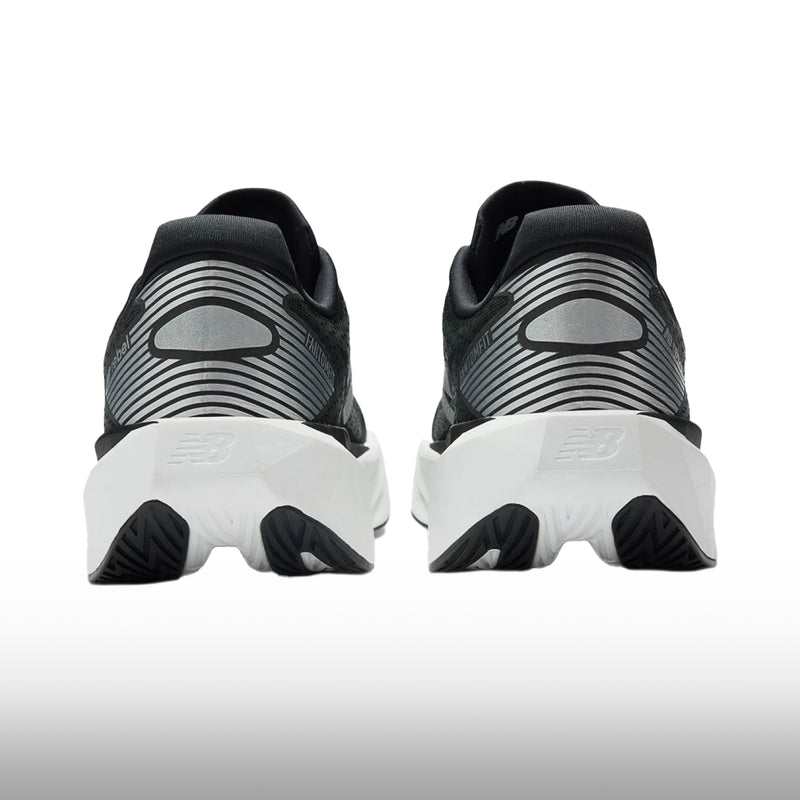 New Balance FuelCell Rebel v5 Mujer Black White Silver Metallic