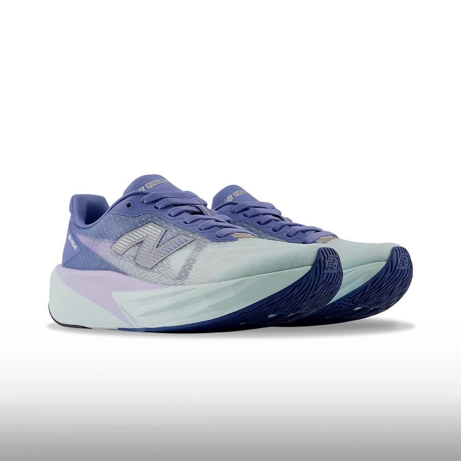 New Balance FuelCell Rebel v5 Mujer Fairweather Blue Glint Blue