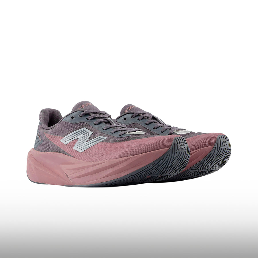 New Balance FuelCell Rebel v5 Mujer Magnet Pebble