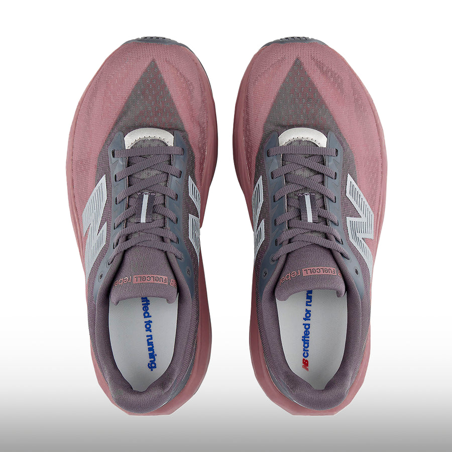 New Balance FuelCell Rebel v5 Mujer Magnet Pebble
