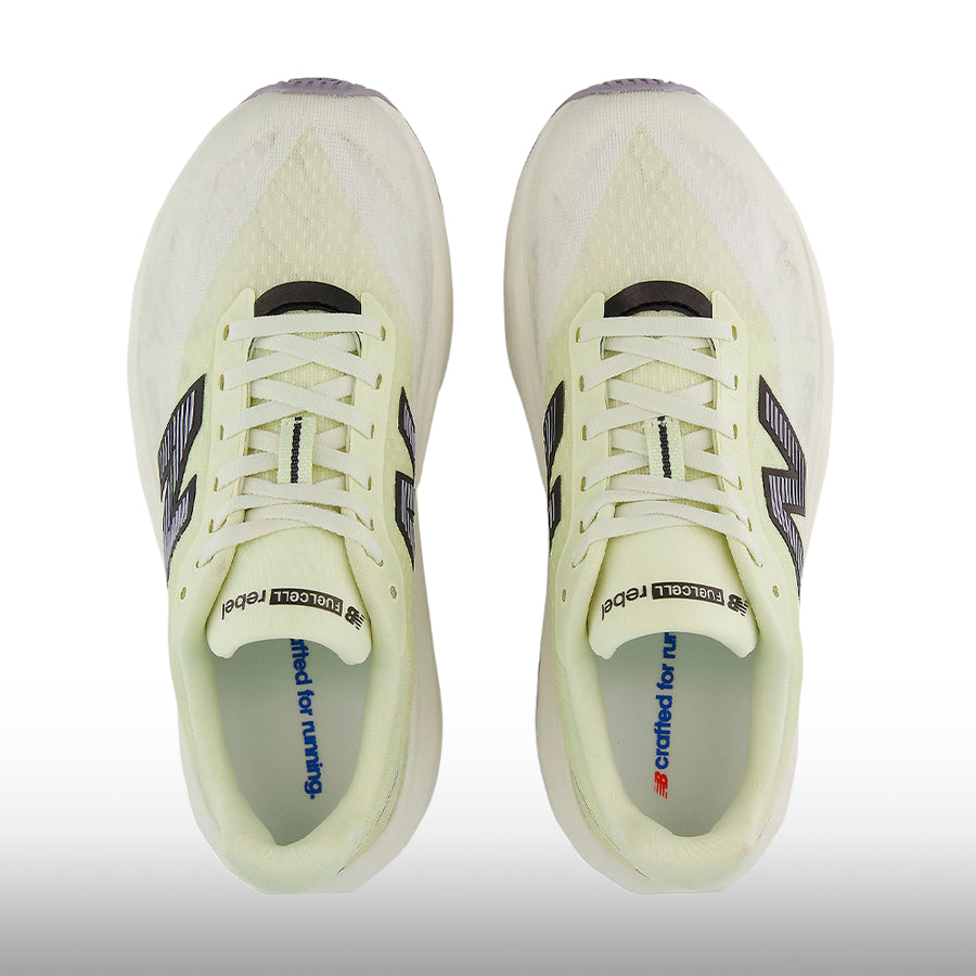 New Balance FuelCell Rebel v5 Mujer Pistachio Butter Sea Salt