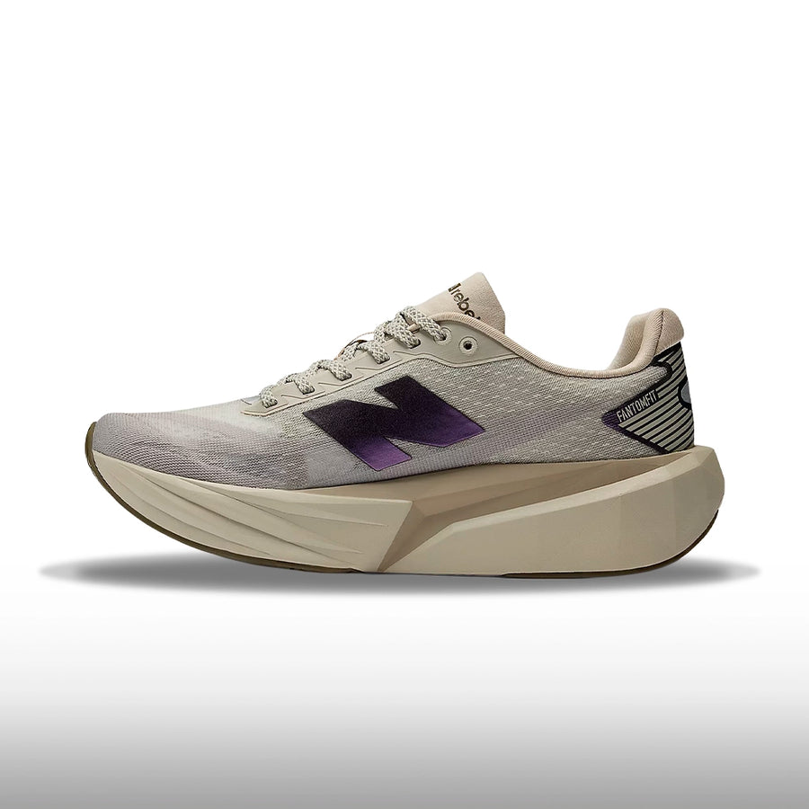 New Balance FuelCell Rebel v5 Mujer Shipyard Arid Stone