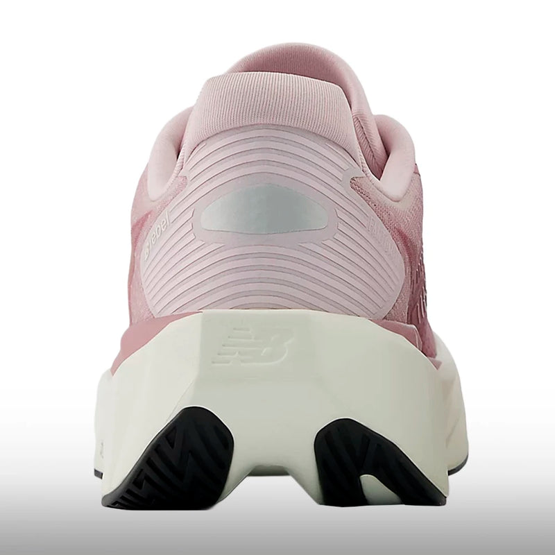 New Balance FuelCell Rebel v5 Mujer Stone Pink Rosewood