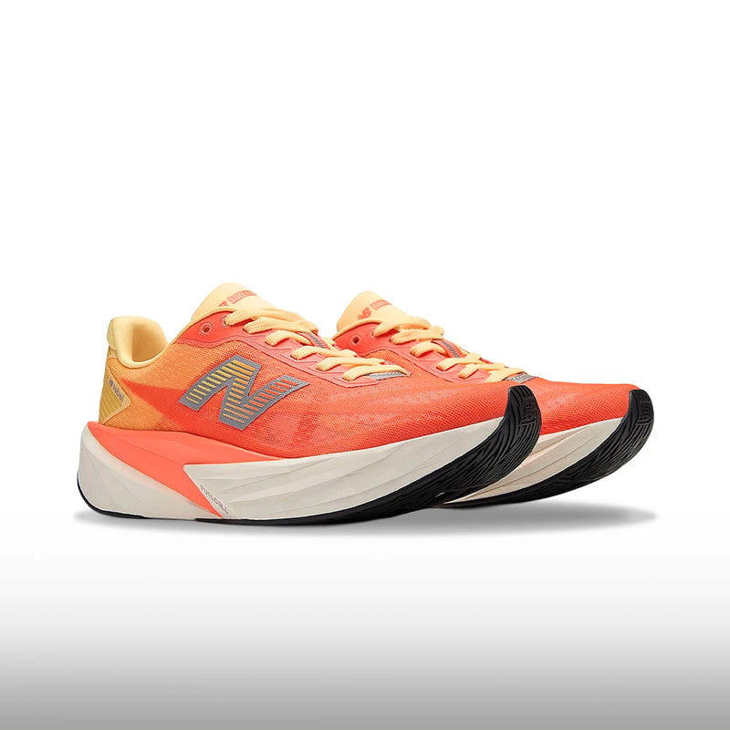 New Balance FuelCell Rebel v5 Mujer Tangerine Heat Silver Metallic