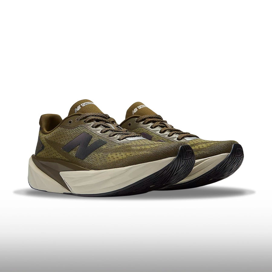 New Balance FuelCell Rebel v5 Mujer Woodland Shipyard