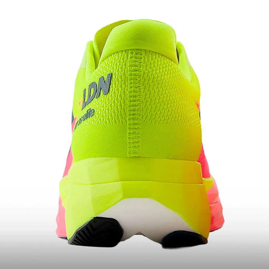 New Balance FuelCell SuperComp Elite v5 London Mujer Alkaline Green Pink Heat