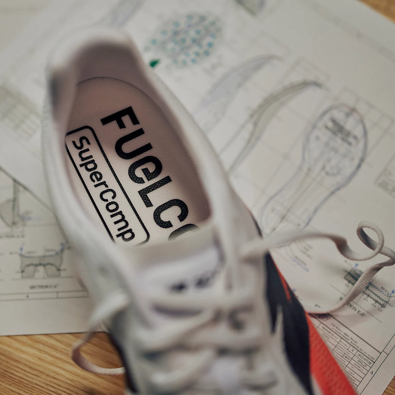 New Balance FuelCell SuperComp Elite v5 Mujer Urgent Red White