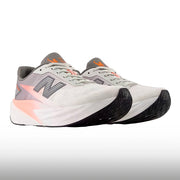 New Balance TCS NYC Marathon FuelCell Rebel v5 Hombre Grapefruit Grey Matter