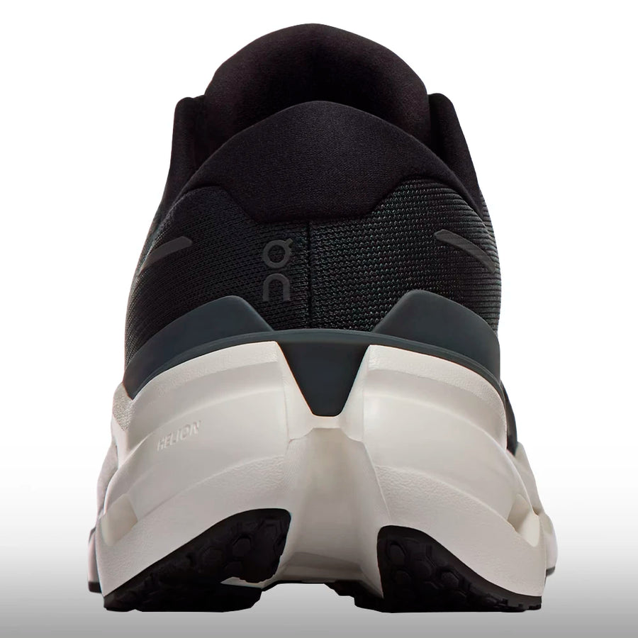 On Running Cloudrunner 3 Hombre Black White