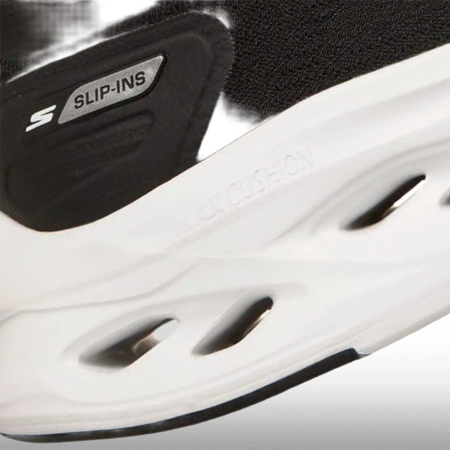Skechers Slip-Ins: GOrun Max Cushioning Glide-Step Hombre Black