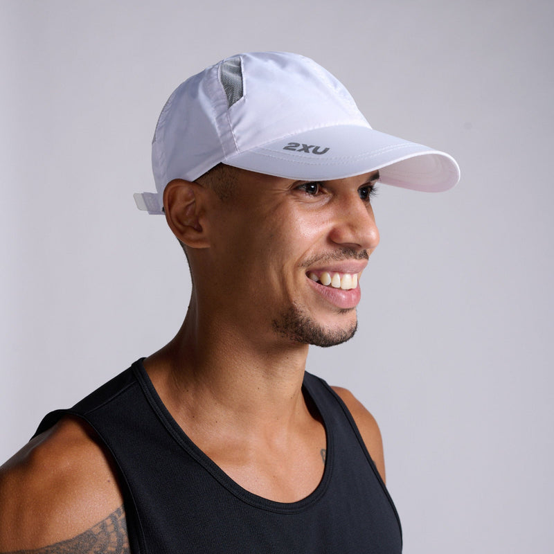 2XU Gorra Run Broche White